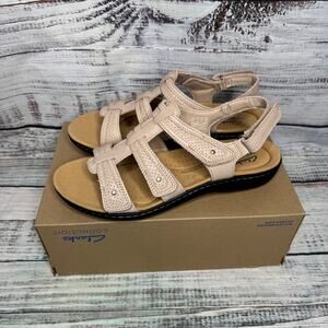 Clarks Collection Laurieann Vine Casual Sandal Beige Leather NWT 11M